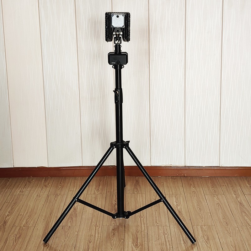 LED轻便移动工作灯60W 户外防水充电支架灯 夜间场地照明灯聚泛光