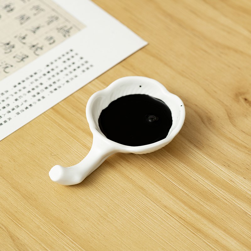 白色陶瓷墨碟笔搁笔掭白瓷书法文房四宝搁毛笔蘸墨瓷碟