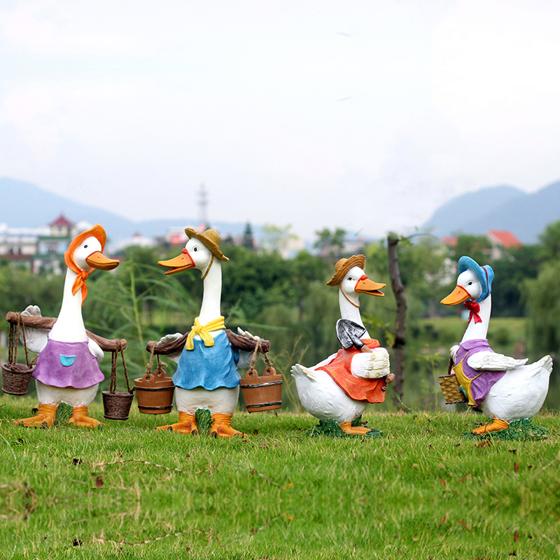 花园摆件卡通鸭子玻璃钢动物雕塑户外别墅花园庭院幼儿园草坪装饰