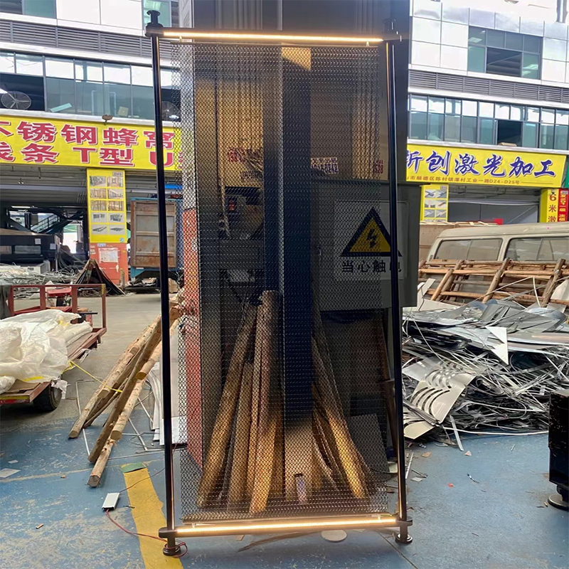 玄关隔断不锈钢网格网屏风隔断菱形网格铁网现货金属网屏风隔断