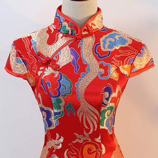 2023春夏红色短款中式改良旗袍晚礼服模特走秀演出服结婚旗袍礼服