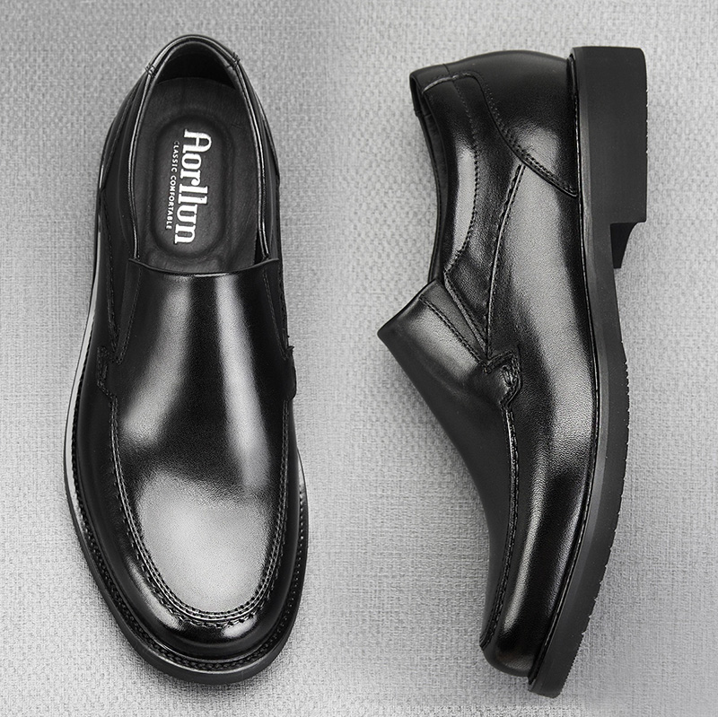 新款皮鞋男真皮一脚蹬头层牛皮圆头懒人不系带套脚男士商务正装鞋