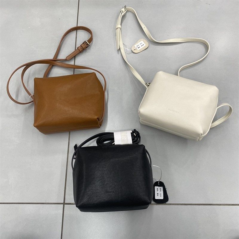 真皮女包小方包牛皮简约新款豆腐包百搭洋气单肩斜挎包手机包5375