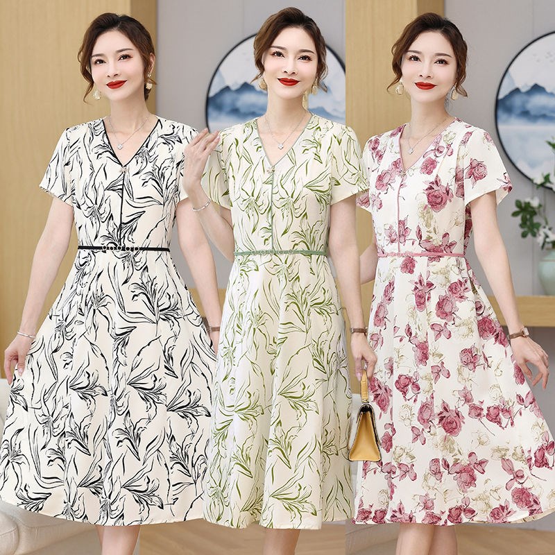 气质妈妈装连衣裙印花短袖中老年女装夏装新款收腰显瘦中长款裙子