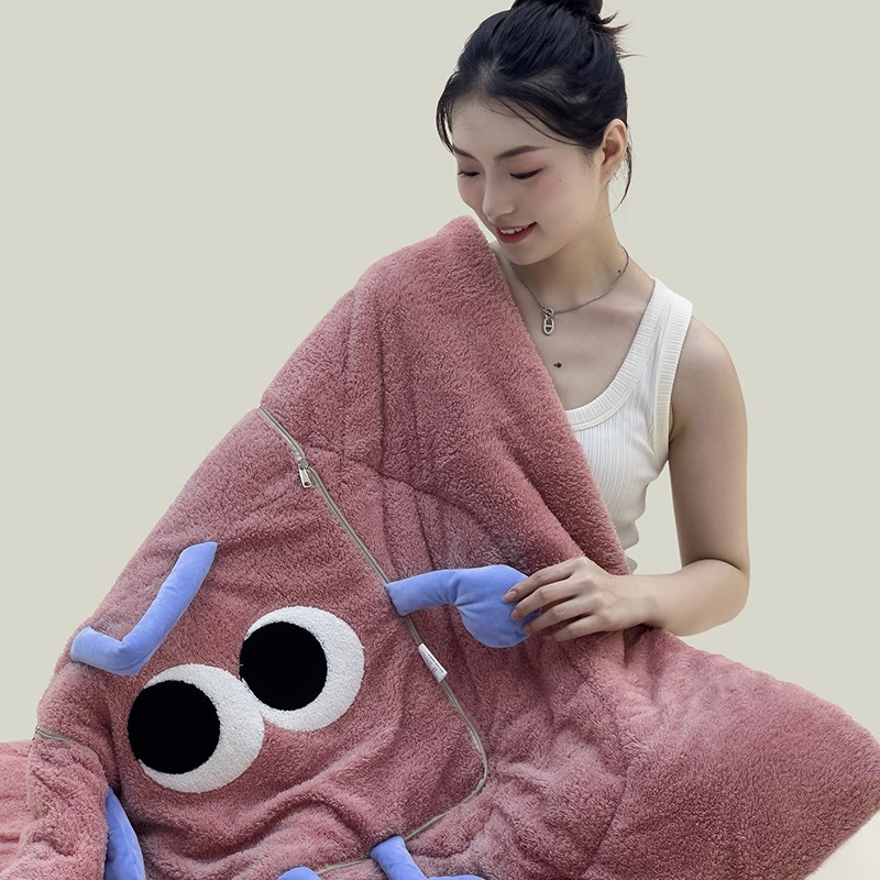 手拎加厚保暖可爱毛绒大眼抱枕被子两用汽车载折叠办公室午休睡毯