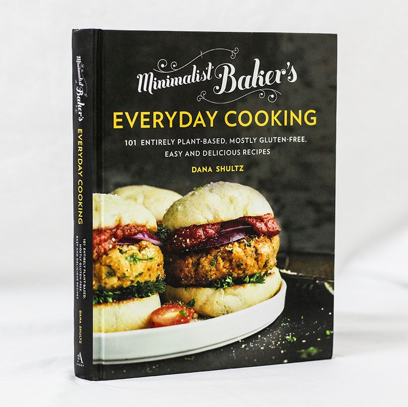 西餐厅桌面红酒美食食谱样板房厨房餐厅陈列 外文装饰真书摆件