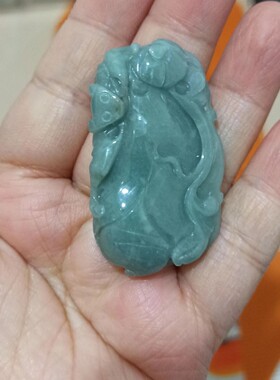 327天然翡翠吊坠雕刻件手把件危料蓝水蝙蝠如意福瓜福寿卡47X26mm