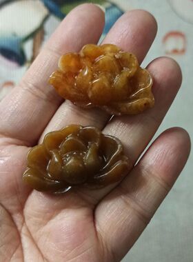 362天然玉石辽宁岫玉吊坠特色飘花牡丹花牌卡36X23mm左右满48包邮