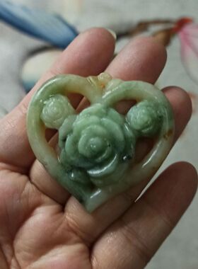 玉石辽宁岫玉吊坠特色飘花