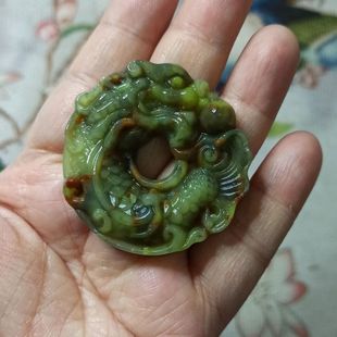 39天然玉石辽宁岫玉吊坠特色仿古龙扣牌卡45X43mm左右满48元 包邮
