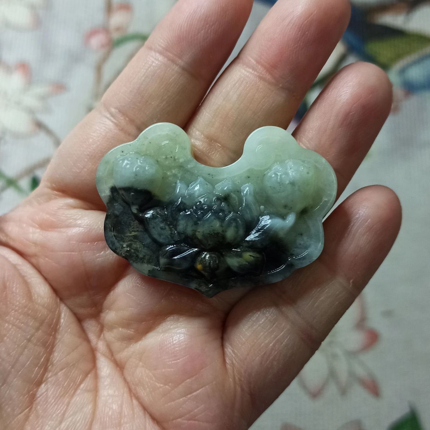 辽宁岫玉吊坠特色飘花荷花