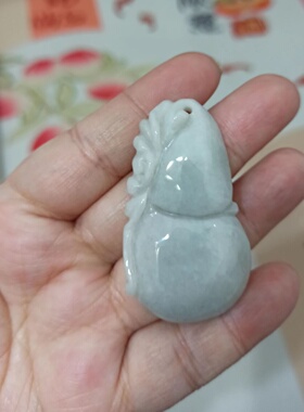 天然翡翠吊坠雕刻件手把件葫芦
