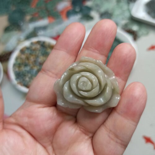 天然翡翠孔牌子手排直径