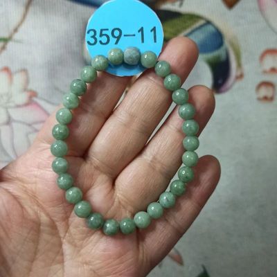 天然翡翠绿底飘花手串圆珠