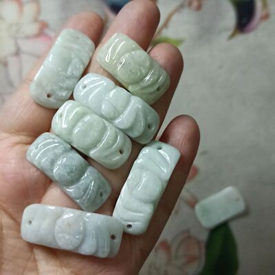 天然翡翠手牌雕刻手排蝙蝠