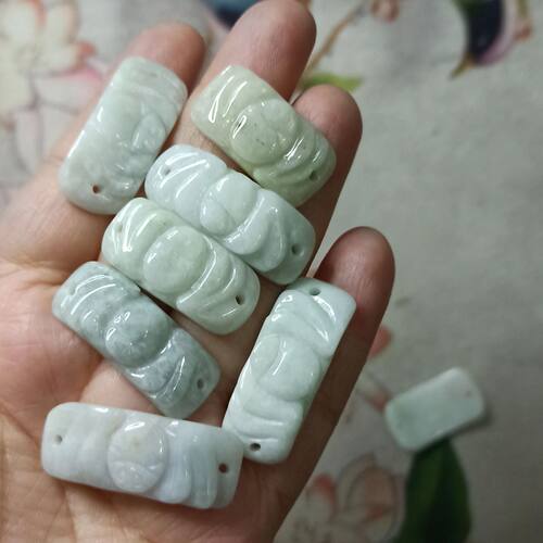 天然翡翠手牌雕刻手排蝙蝠