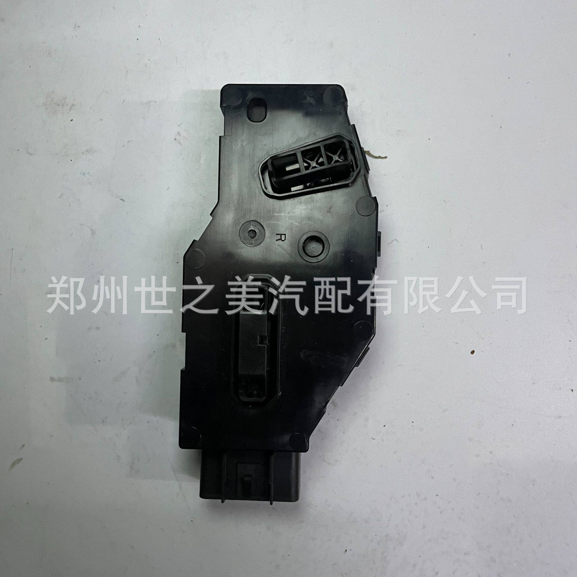 84689844汽车配件适用于凯迪拉克CT4/CT5座椅调整开关右
