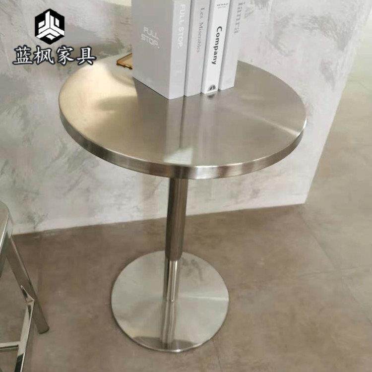 东莞不锈钢餐台工业风餐桌椅连锁主题餐厅户外不锈钢桌椅