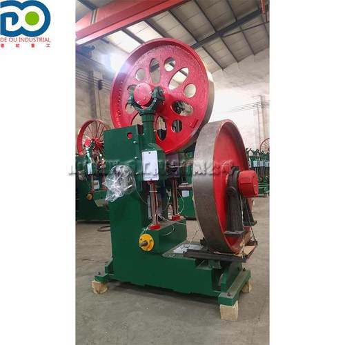 多规格圆盘跑车带锯机木工立式带锯跑车全自动数控带锯切割机