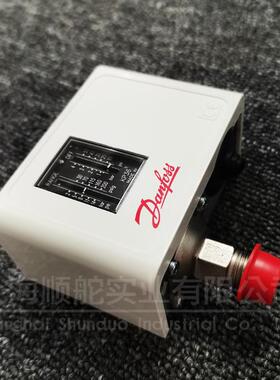 丹佛斯Danfoss压力开关KP36060-1108060-1108912-14bar