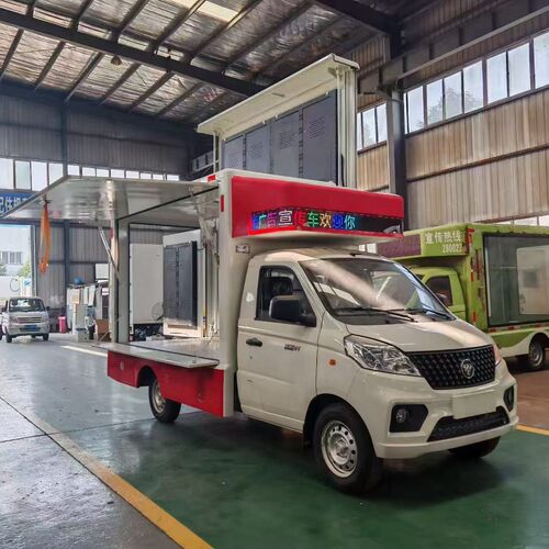 7.6/9米LED大屏舞台广告车