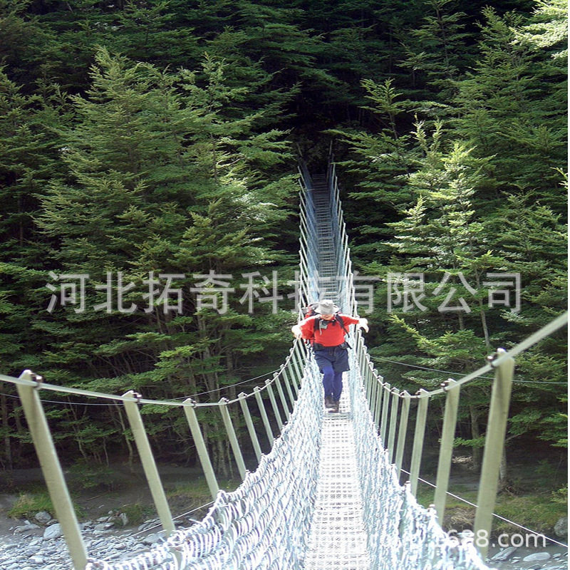 景区户外水上步步惊心吊桥施工