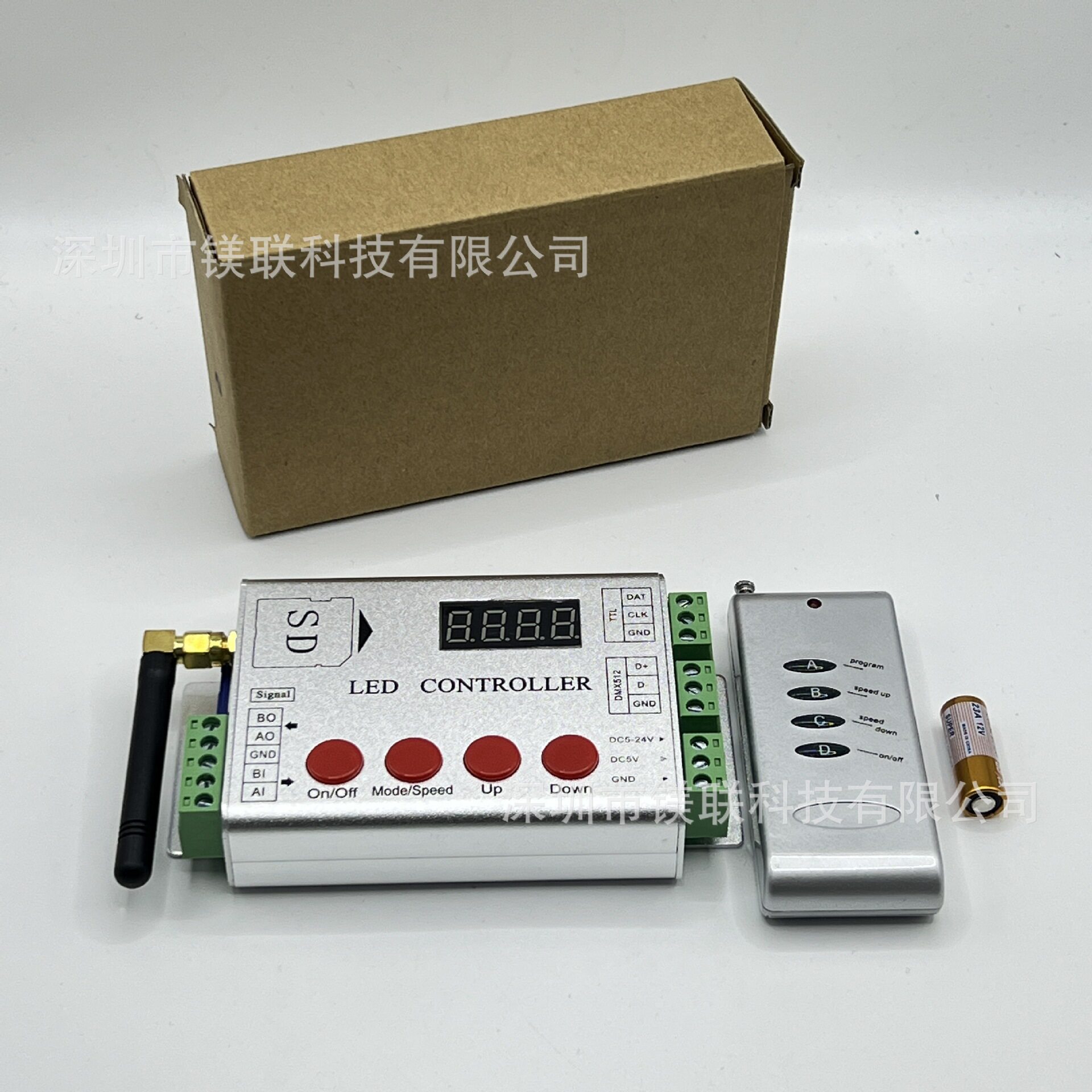 RJ-1000RF铝壳 单口幻彩SD卡-内置多种程序数显 同步控制无线遥控