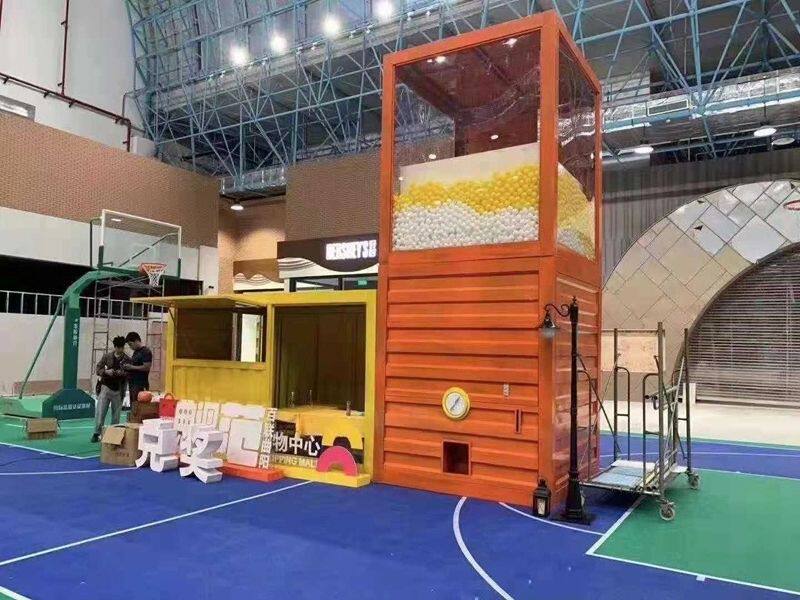 网红游乐设备扭蛋机商用户外巨型扭蛋机商场大型活动道具