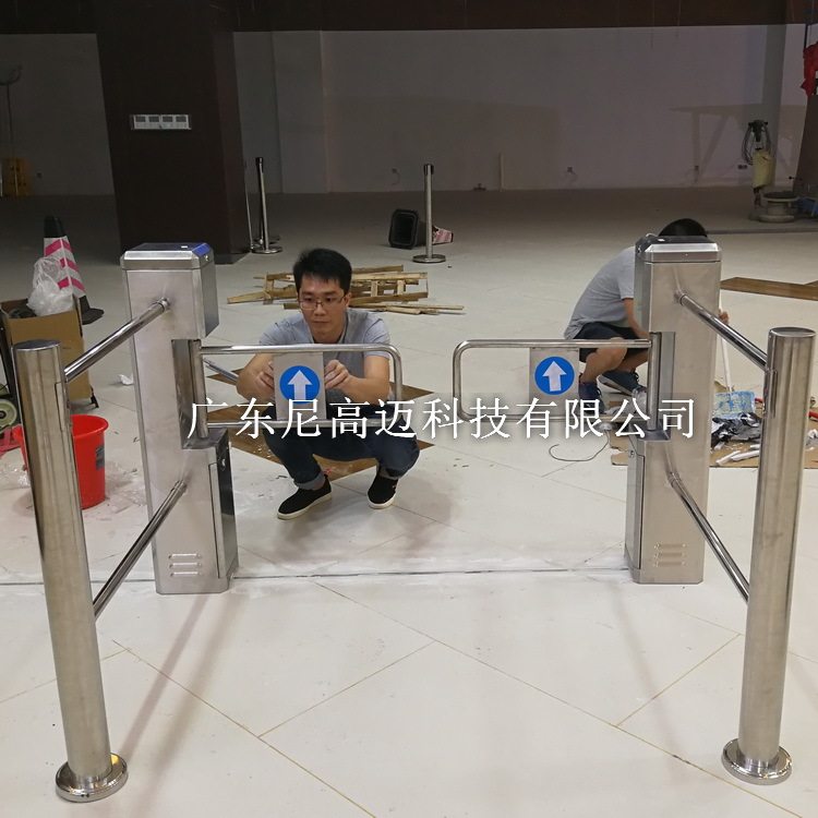 尼高迈超市手推车自助感应门禁机