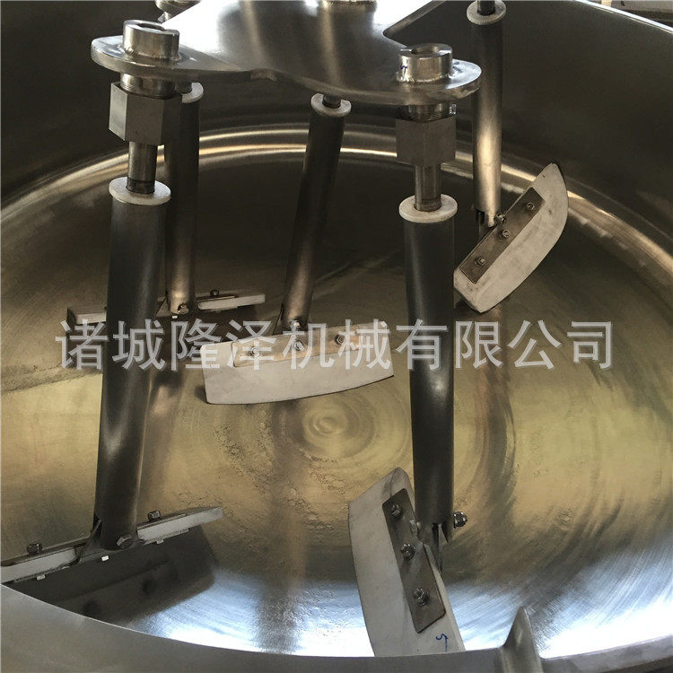 隆泽机械研发重庆火锅底料炒锅大型电磁五爪搅拌炒锅火锅炒料机
