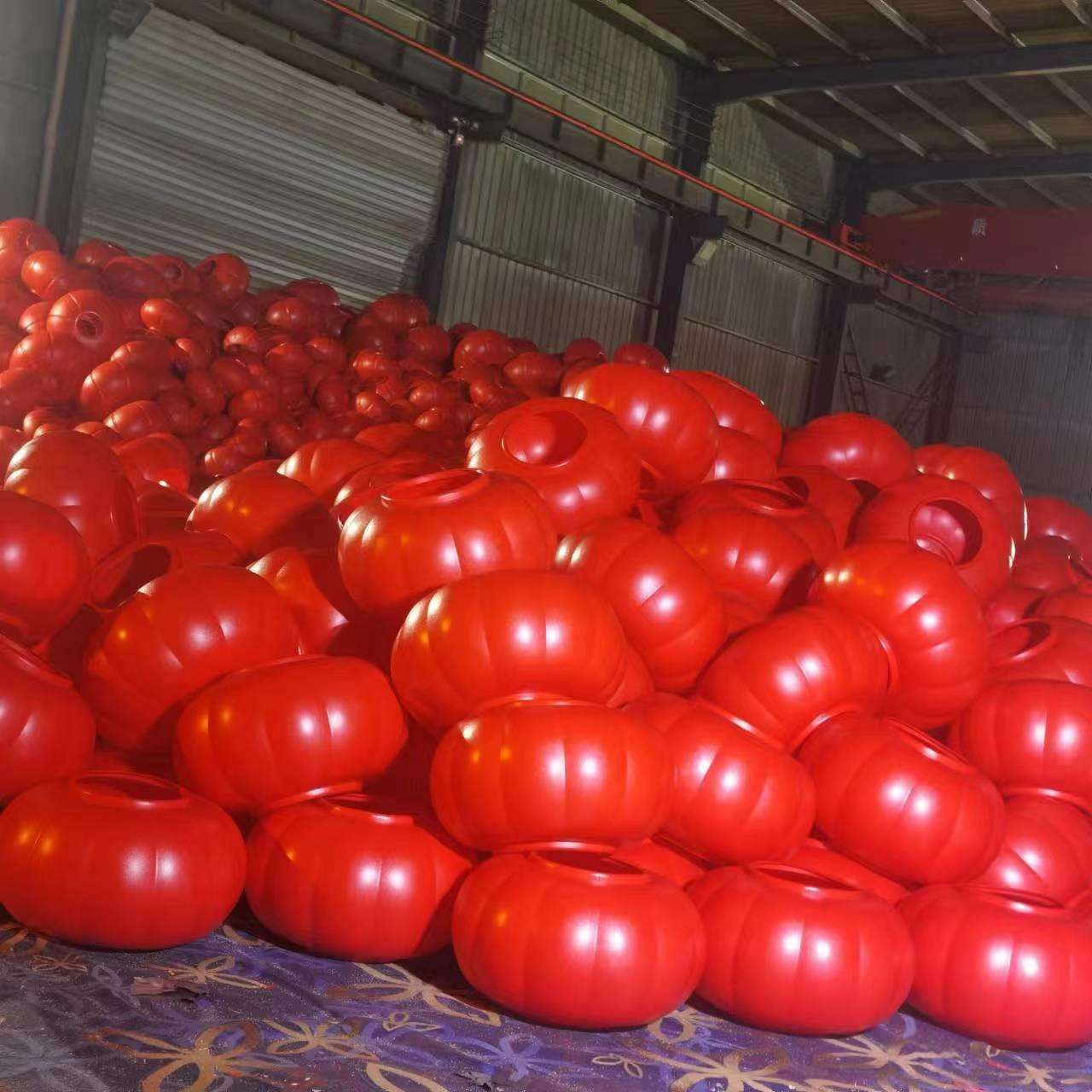 LED中国结灯笼路灯杆挂件塑料三连串灯笼灯箱电线杆亚克力红灯笼