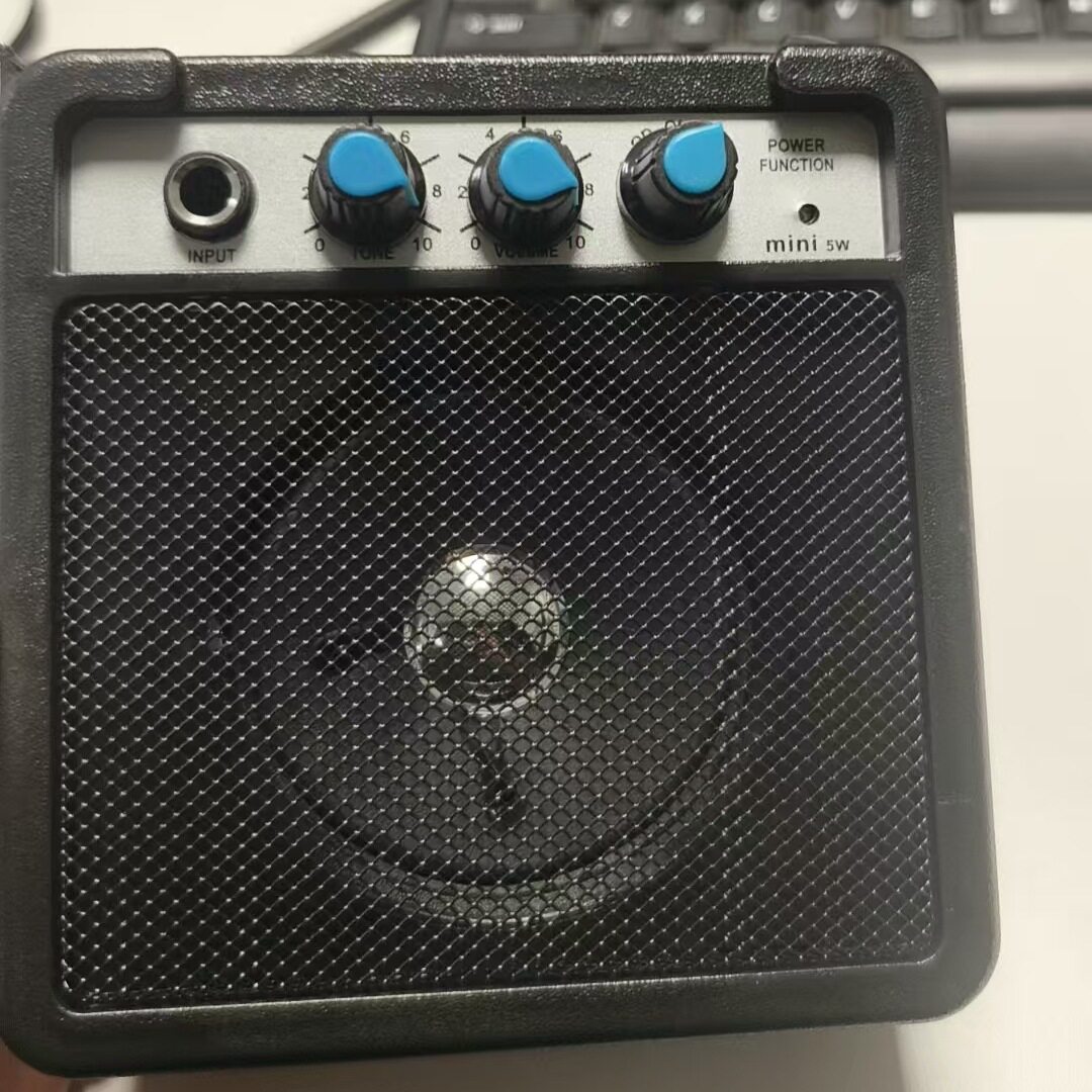 迷你5W便携户外吉他音箱