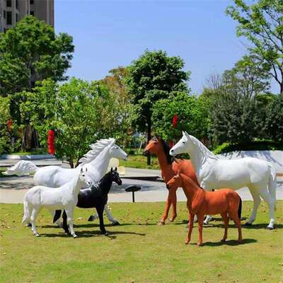 玻璃钢仿真黑白马雕塑摆件花园庭院商场美陈户外园林景观动物装饰