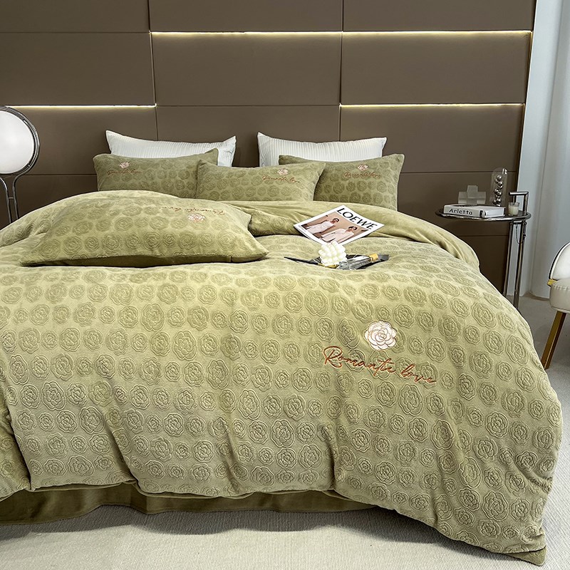 加厚高克重牛奶雕花绒四件套冬季保暖珊瑚绒法兰绒防静电床上用品