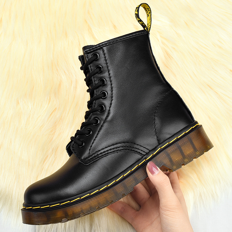 书外马丁靴男女情侣款2025年冬季新款英伦真皮圆头大码工装靴