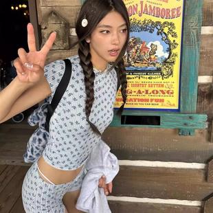 性感 比基尼温泉泳装 正货特价 女游泳衣蓝花色分体小胸平角运动短款