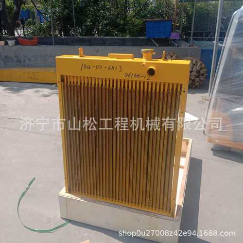 现货D61PX-12S推土机水箱散热器总成134-03-61112工程机械配件