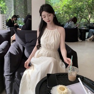 海边度假高级感长 2G024新款 法式 气质挂脖吊带背心连衣裙子女夏季