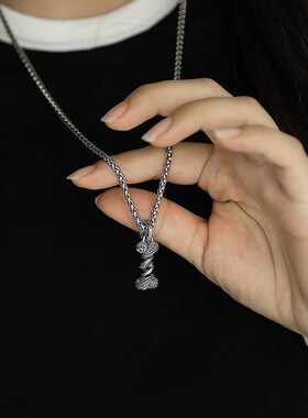 玄骨 纯银92h5复古做旧镂空骨头旋转吊坠合金麻花链复古精雕毛衣