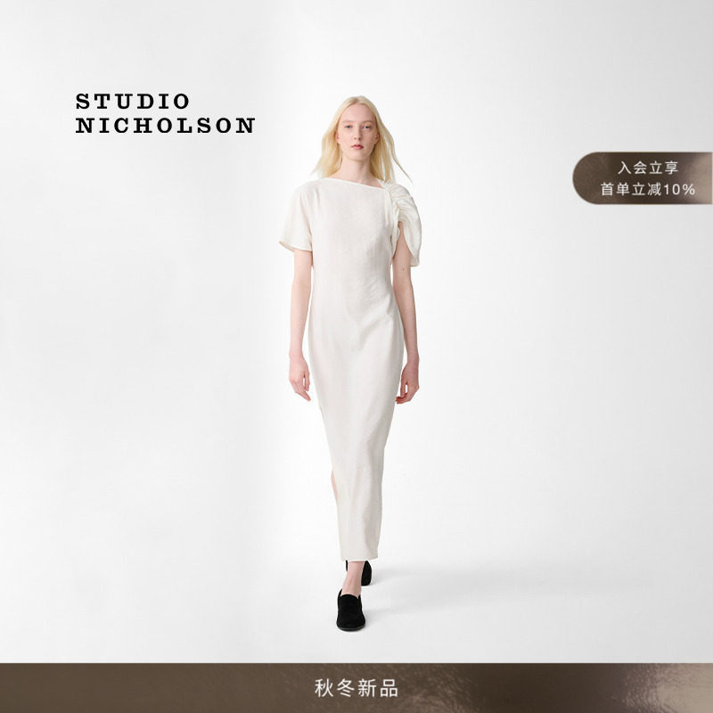 STUDIO NICHOLSON女士PALAESTRA垂肩连衣裙图片