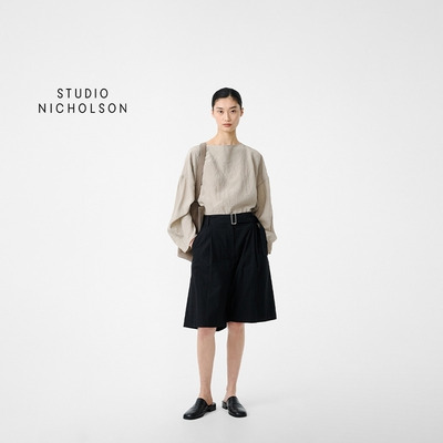 【春夏新品】STUDIO NICHOLSON女士CREON腰带裥褶短裤