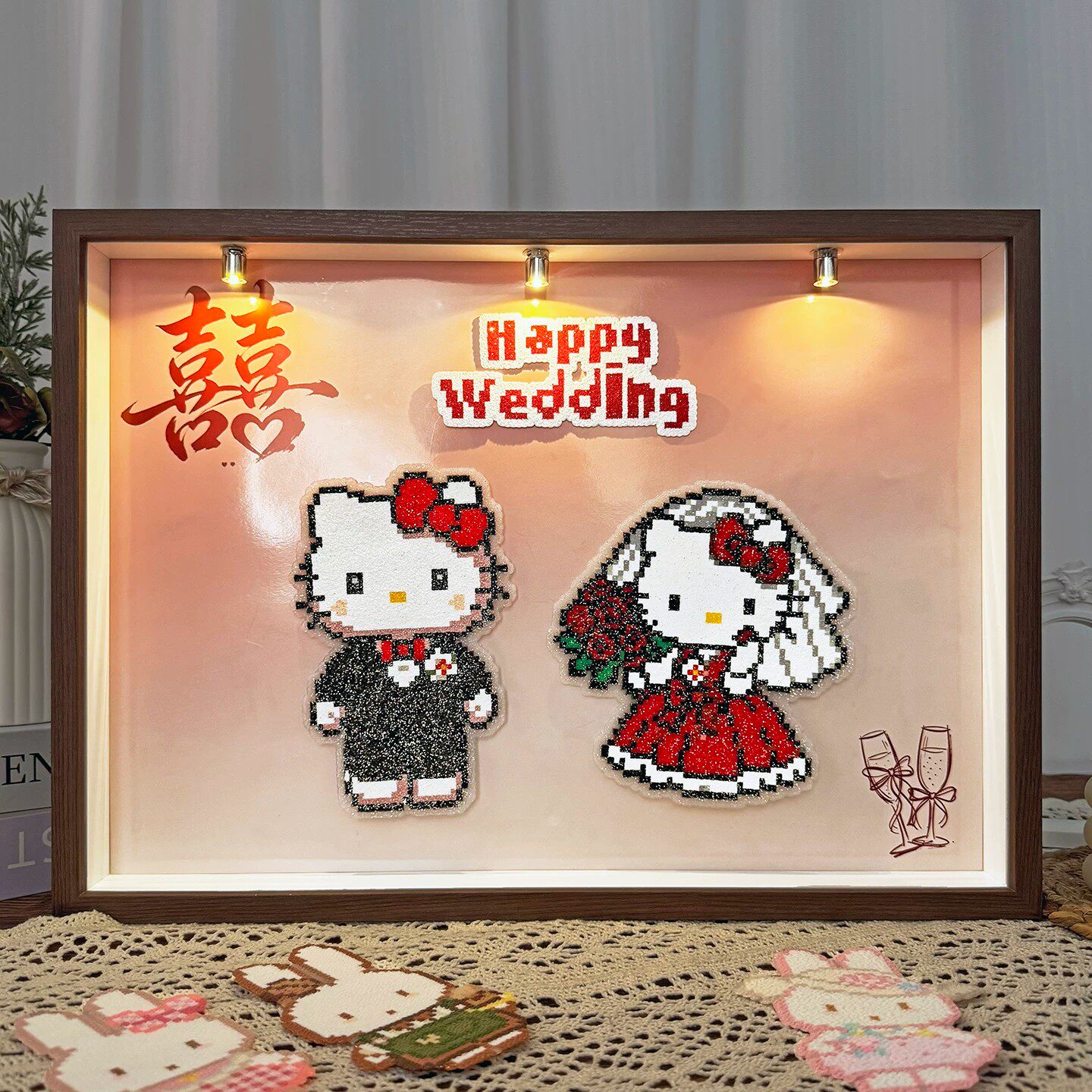 带灯Kitty拼豆相框防尘展示盒