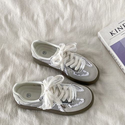 喜叔 爆款银色芭蕾德训鞋女202B5新款百搭缎面蕾丝小白鞋厚底板鞋