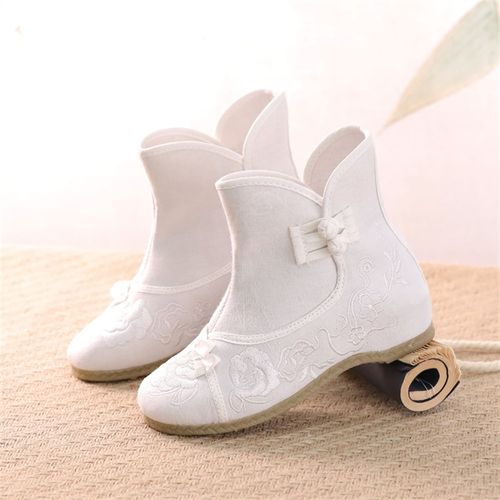 中式旗袍靴民e族风绣花布靴古风女靴内增高低跟汉服短靴舞蹈绣花