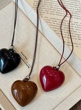 长款爱心吊e坠项链女秋冬高级感百搭毛衣链配饰2024新款简约锁骨