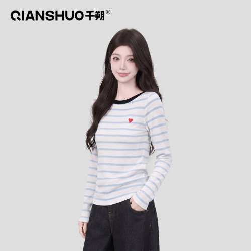千朔白蓝条纹刺绣显瘦长袖T恤女