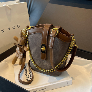 今年流行超火小众撞色包包2023新款 水桶 女包时N尚百搭斜挎包爆款