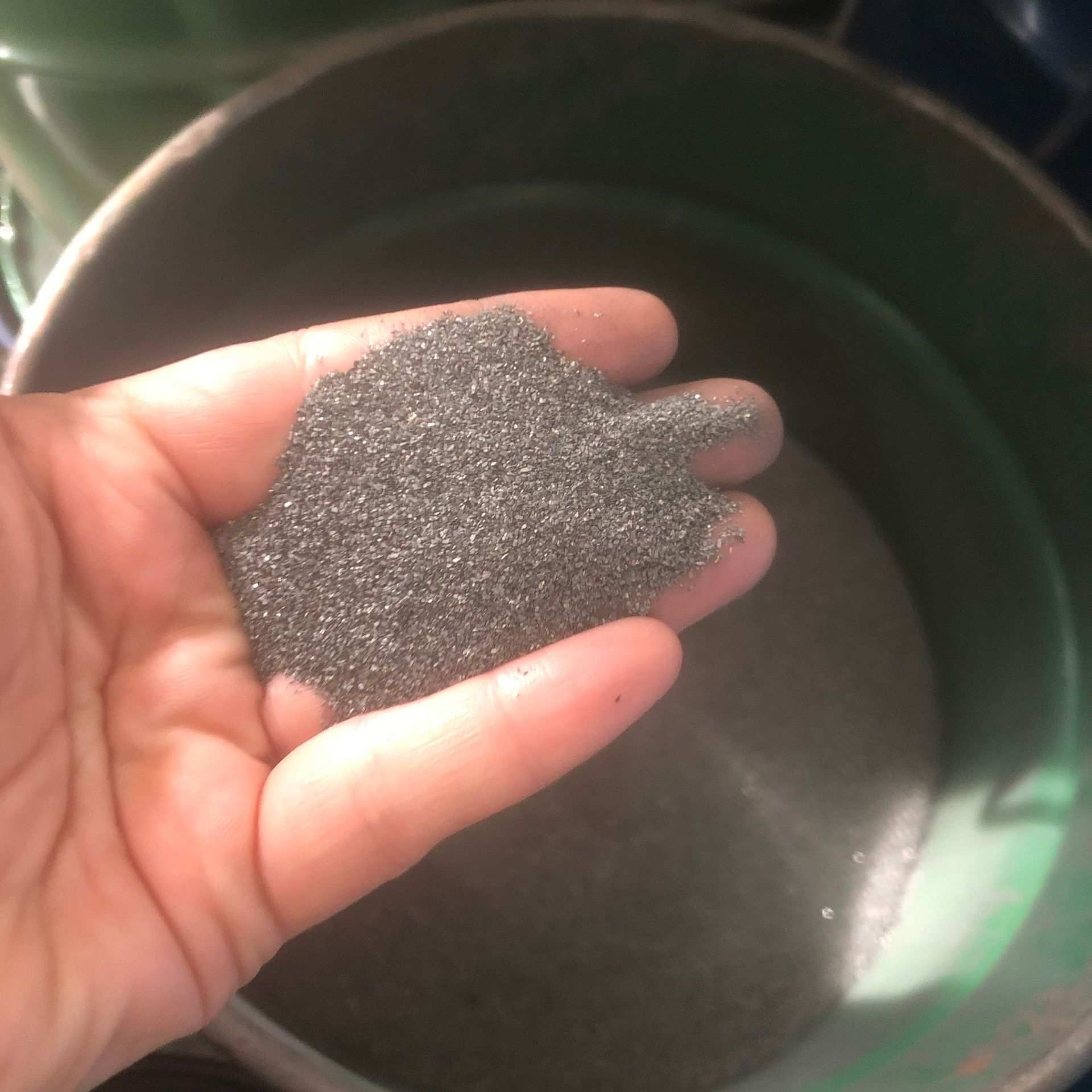 厂家生产碳化钨粉碎颗粒 硬质合金碎粒钻头 硬质合金狼牙棒焊条