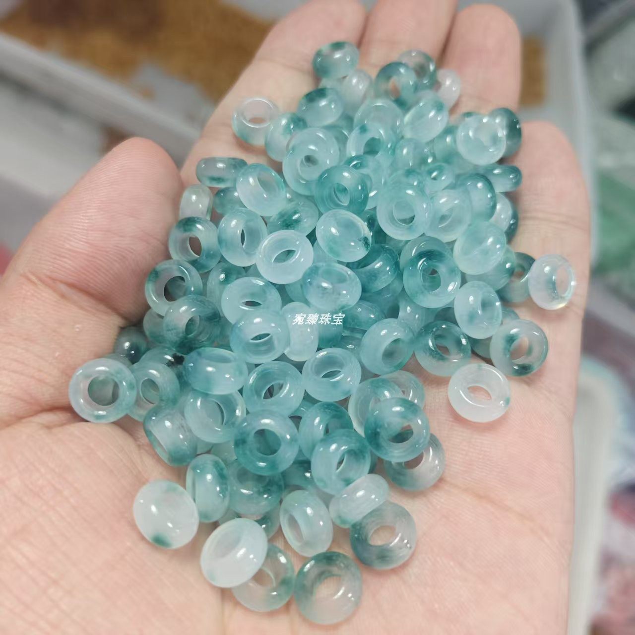 翡翠巴山翠大孔飘蓝花玉环吊环跑环甜甜圈玉石散DIY手链饰品配件