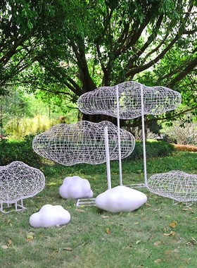 户外不锈钢铁艺镂空云朵雕塑玻璃钢园林景观庭院抽象人物美陈摆件